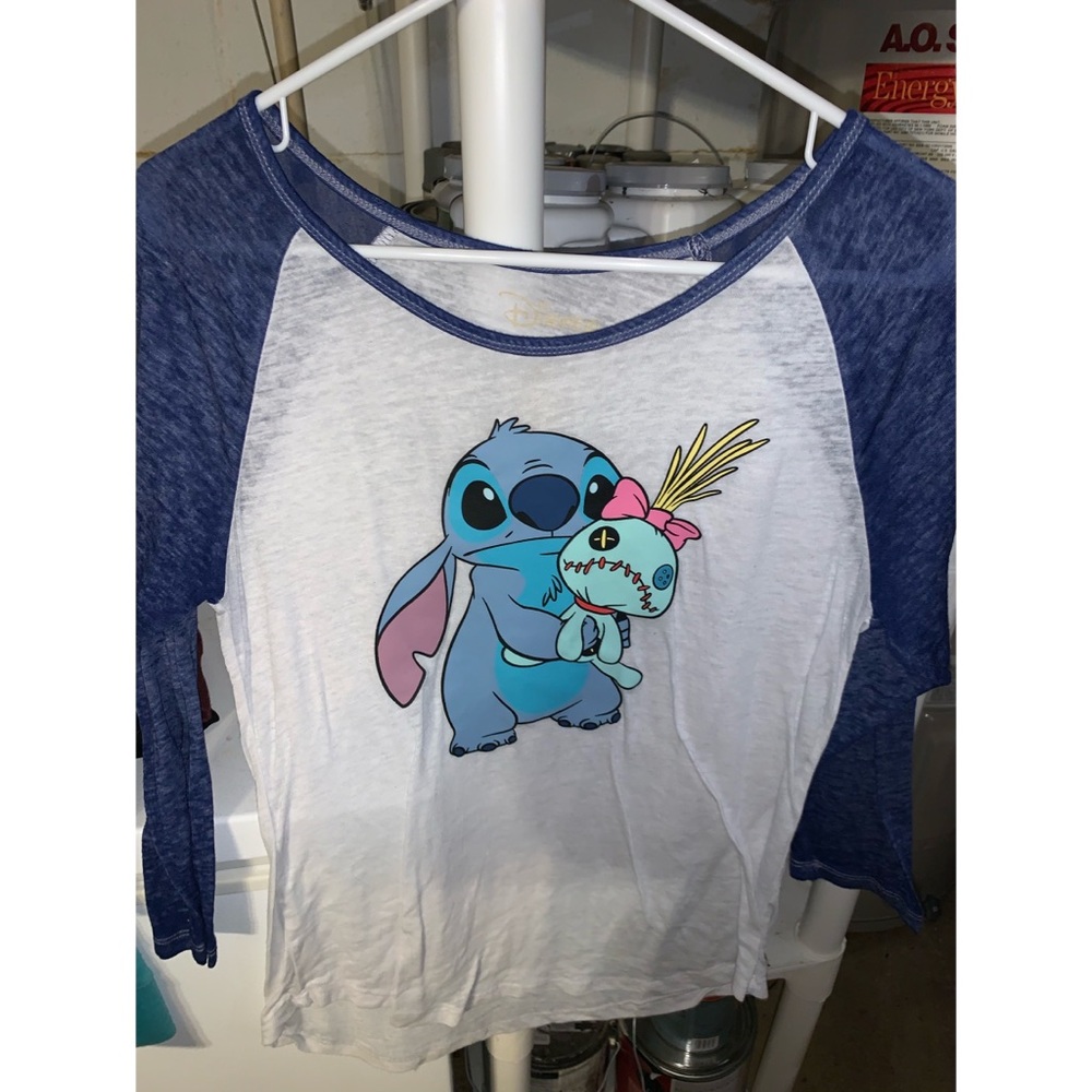 Disney quart sleeve shirt